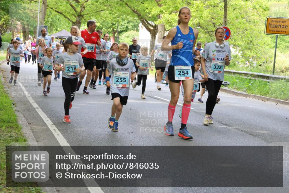 17.05.2025 - Störlauf Strokosch-Dieckow http://msf.ph/oto/7846035 17.05.2025 13:31:43 Laufen 334, 99, 37, 70, 218, 347, 255, 366, 254, 328 meine-sportfotos.de