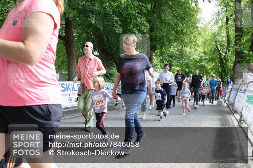 17.05.2025 - Störlauf Strokosch-Dieckow http://msf.ph/oto/7846058 17.05.2025 13:02:48 Ziel 12391, 07, 7226, 7237 meine-sportfotos.de