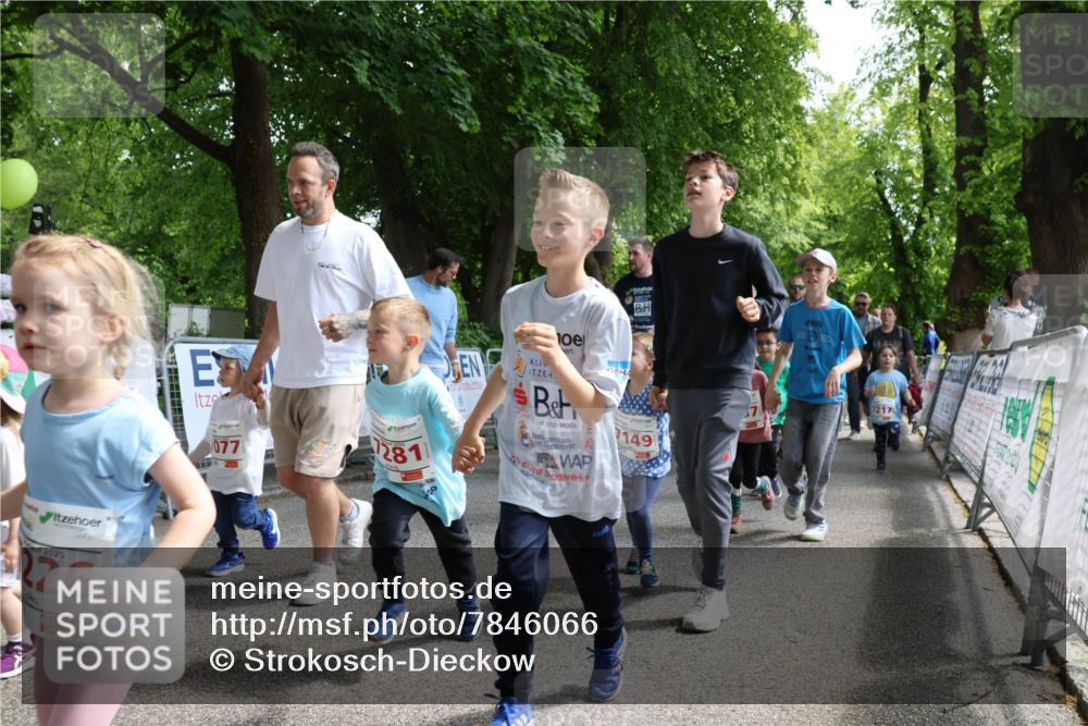 17.05.2025 - Störlauf Strokosch-Dieckow http://msf.ph/oto/7846066 17.05.2025 13:02:51 Ziel 2025, 26, 077, 281, 149, 7217 meine-sportfotos.de