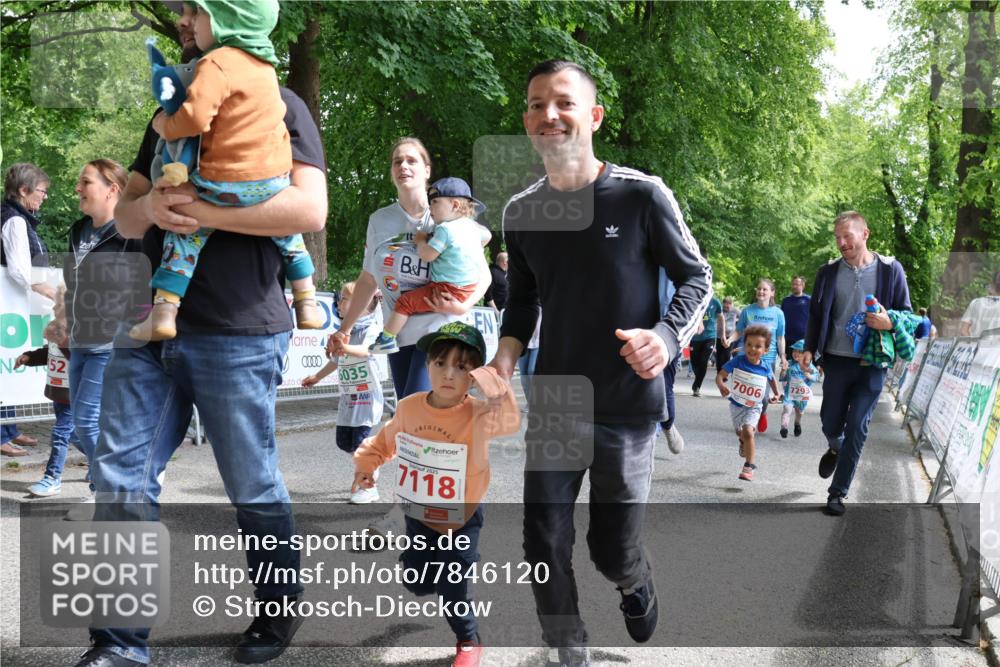 17.05.2025 - Störlauf Strokosch-Dieckow http://msf.ph/oto/7846120 17.05.2025 13:03:29 Ziel 52, 6035, 7006, 7118, 7293 meine-sportfotos.de