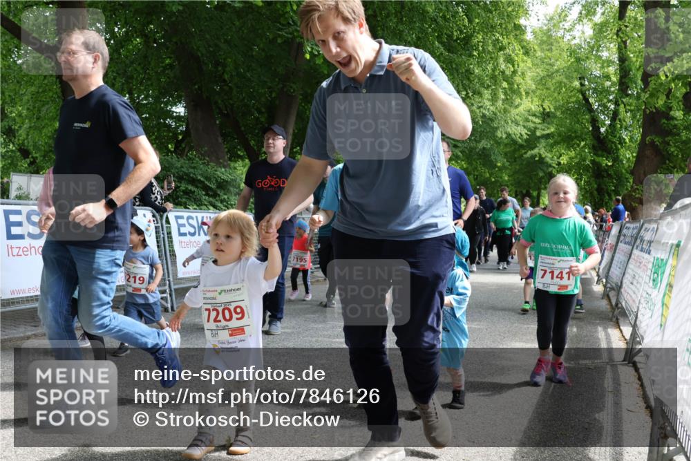 17.05.2025 - Störlauf Strokosch-Dieckow http://msf.ph/oto/7846126 17.05.2025 13:03:31 Ziel 219, 2025, 7209, 7195, 12001, 17140 meine-sportfotos.de