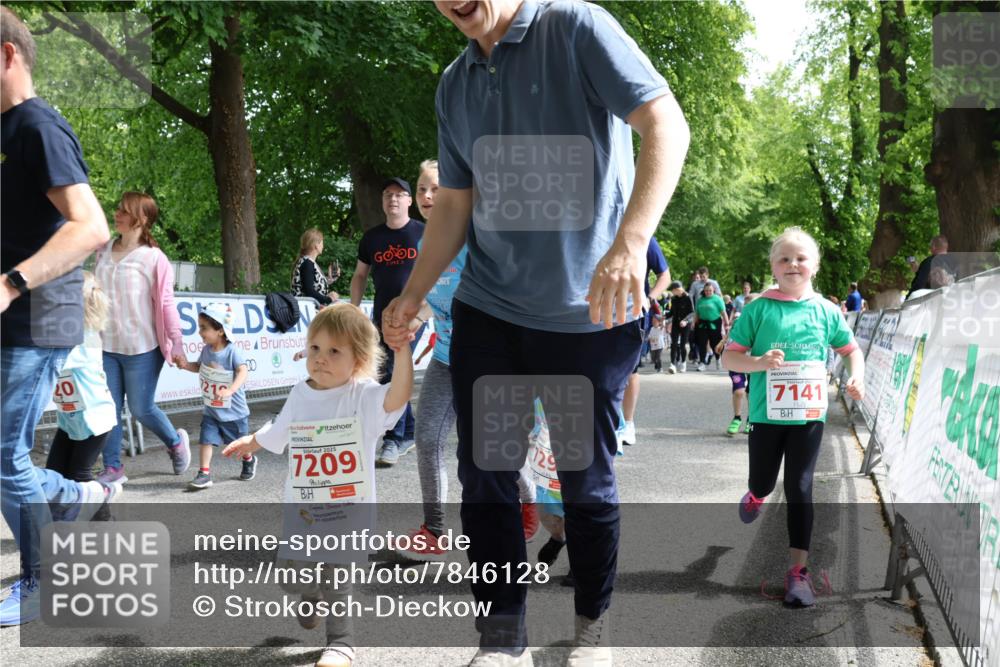 17.05.2025 - Störlauf Strokosch-Dieckow http://msf.ph/oto/7846128 17.05.2025 13:03:32 Ziel 20, 2025, 7209, 129, 7141 meine-sportfotos.de