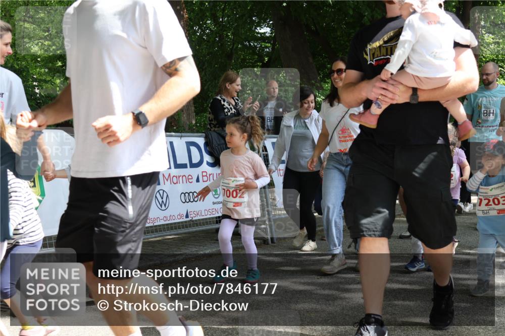 17.05.2025 - Störlauf Strokosch-Dieckow http://msf.ph/oto/7846177 17.05.2025 13:04:01 Ziel 0007002, 17, 1202, 7203 meine-sportfotos.de