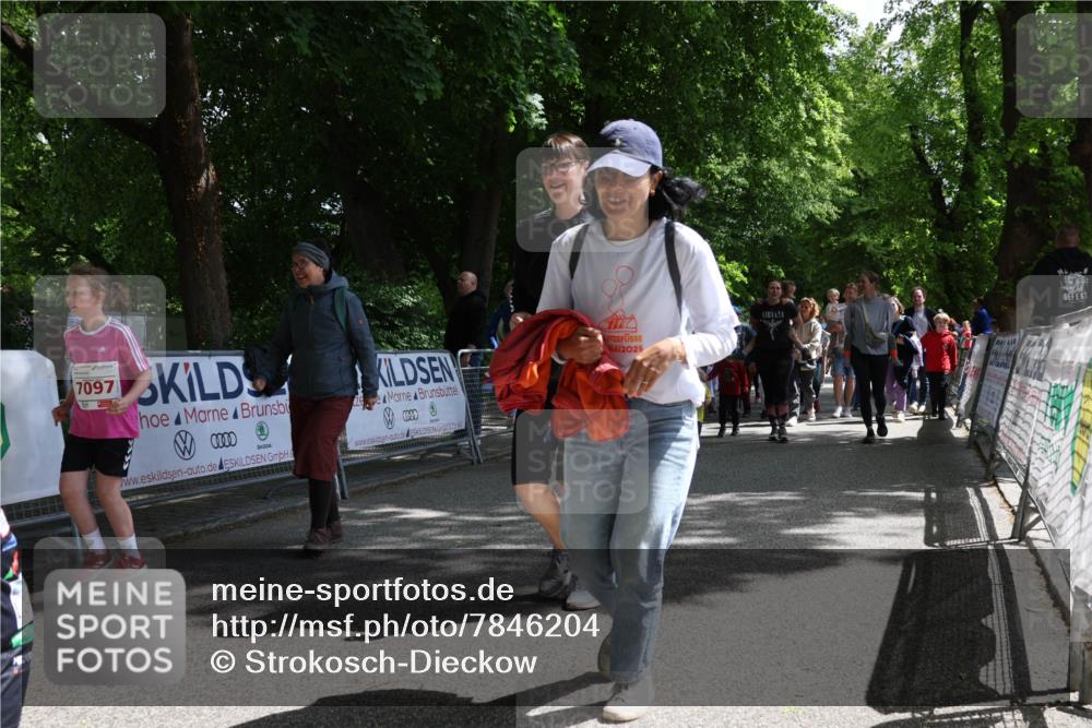 17.05.2025 - Störlauf Strokosch-Dieckow http://msf.ph/oto/7846204 17.05.2025 13:04:16 Ziel 7097, 2025 meine-sportfotos.de