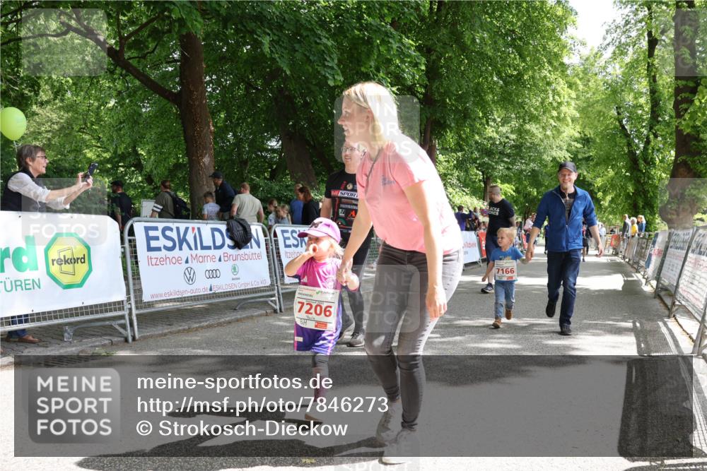 17.05.2025 - Störlauf Strokosch-Dieckow http://msf.ph/oto/7846273 17.05.2025 13:05:05 Ziel 7206, 7166 meine-sportfotos.de