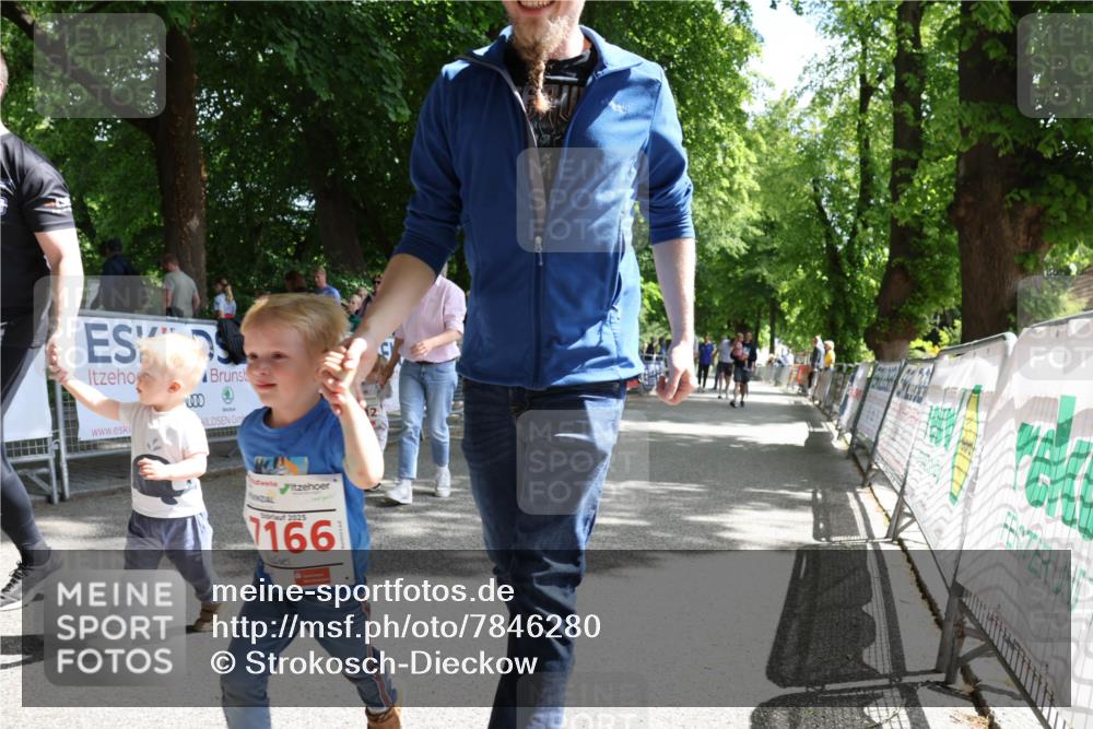17.05.2025 - Störlauf Strokosch-Dieckow http://msf.ph/oto/7846280 17.05.2025 13:05:07 Ziel 00, 2025, 166 meine-sportfotos.de