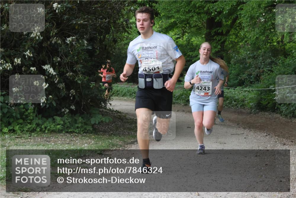 17.05.2025 - Störlauf Strokosch-Dieckow http://msf.ph/oto/7846324 17.05.2025 19:00:22 Laufen 4265, 78, 4501, 4243 meine-sportfotos.de
