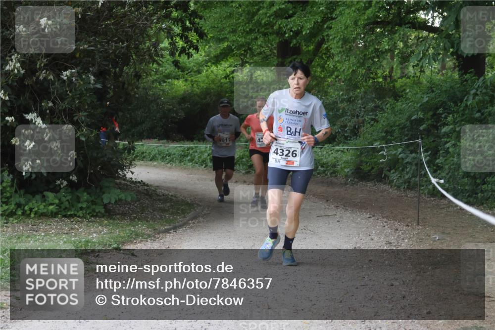 17.05.2025 - Störlauf Strokosch-Dieckow http://msf.ph/oto/7846357 17.05.2025 19:00:26 Laufen 911, 42, 4326 meine-sportfotos.de