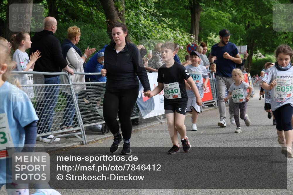 17.05.2025 - Störlauf Strokosch-Dieckow http://msf.ph/oto/7846412 17.05.2025 13:17:03 Ziel 3, 119, 6040, 147, 6076, 2019, 6059 meine-sportfotos.de