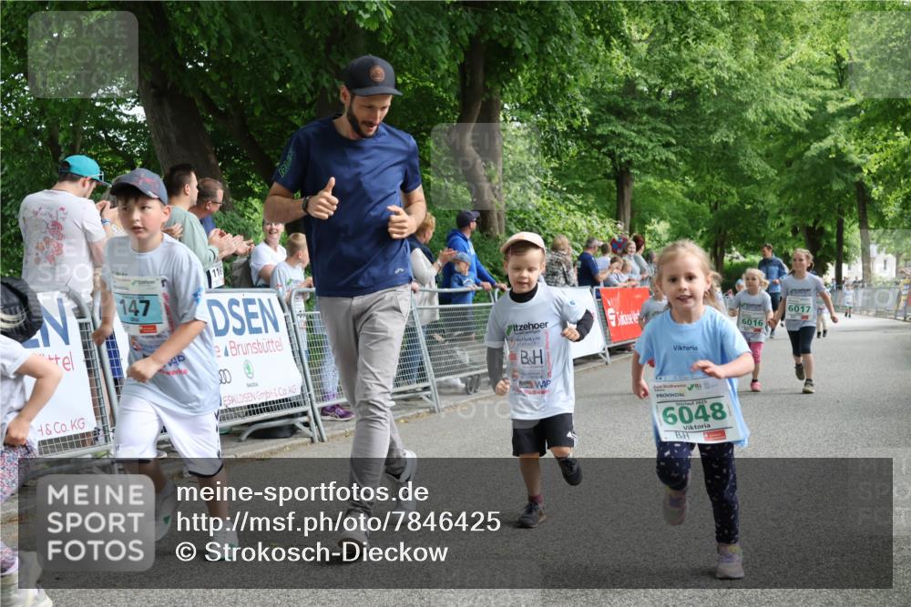 17.05.2025 - Störlauf Strokosch-Dieckow http://msf.ph/oto/7846425 17.05.2025 13:17:07 Ziel 147, 29, 20, 2025, 6048, 6016, 6017 meine-sportfotos.de