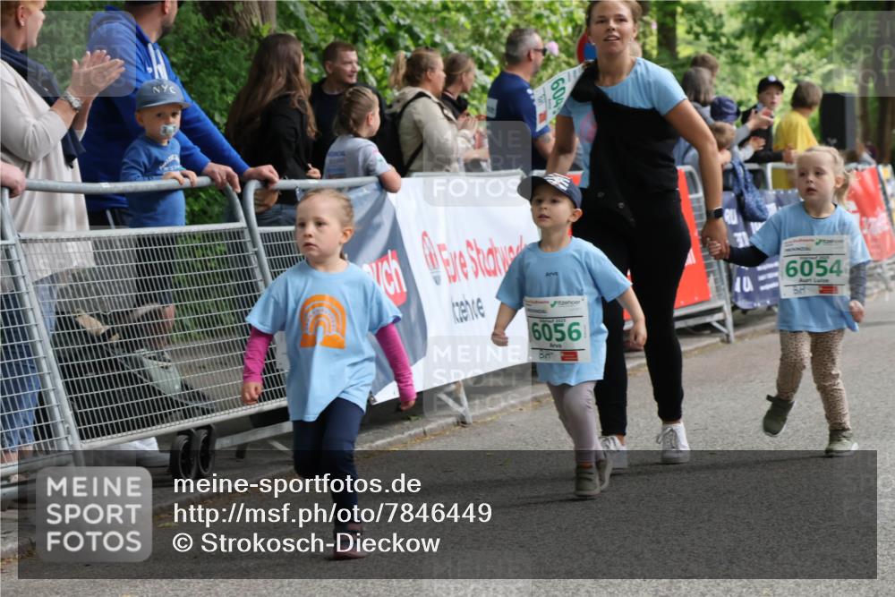 17.05.2025 - Störlauf Strokosch-Dieckow http://msf.ph/oto/7846449 17.05.2025 13:17:17 Ziel 60, 6056, 6054 meine-sportfotos.de