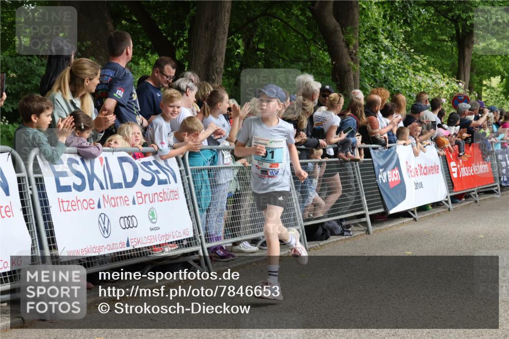 17.05.2025 - Störlauf Strokosch-Dieckow http://msf.ph/oto/7846653 17.05.2025 13:40:57 Ziel 2025, 1, 40 meine-sportfotos.de