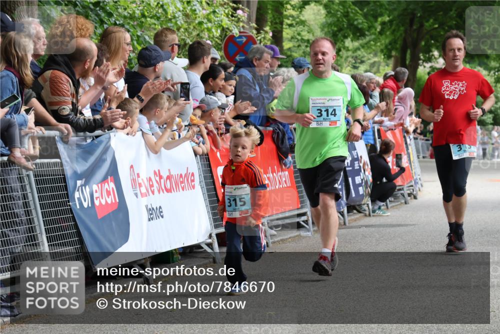 17.05.2025 - Störlauf Strokosch-Dieckow http://msf.ph/oto/7846670 17.05.2025 13:41:15 Ziel 315, 314, 315 meine-sportfotos.de