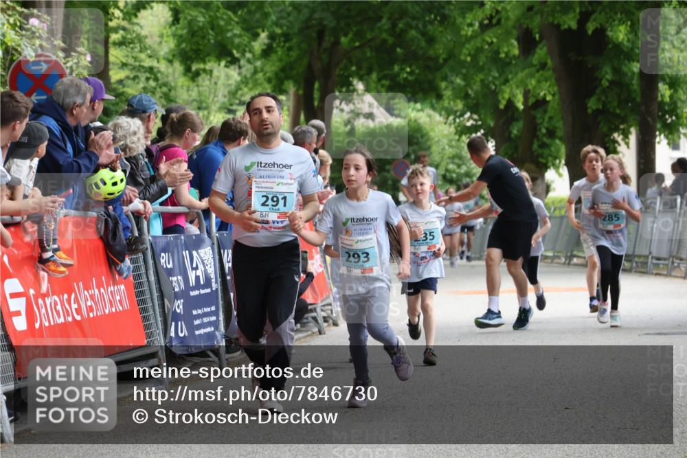 17.05.2025 - Störlauf Strokosch-Dieckow http://msf.ph/oto/7846730 17.05.2025 13:41:43 Ziel 9, 40, 7, 25524, 291, 293, 35, 285 meine-sportfotos.de