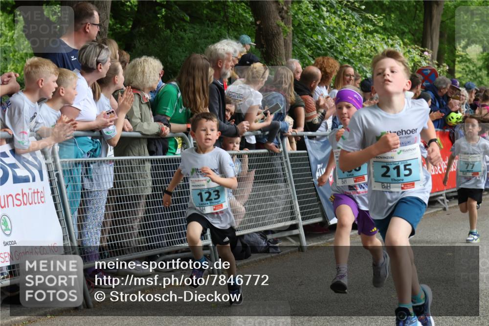 17.05.2025 - Störlauf Strokosch-Dieckow http://msf.ph/oto/7846772 17.05.2025 13:42:03 Ziel 123, 2025, 215, 77 meine-sportfotos.de
