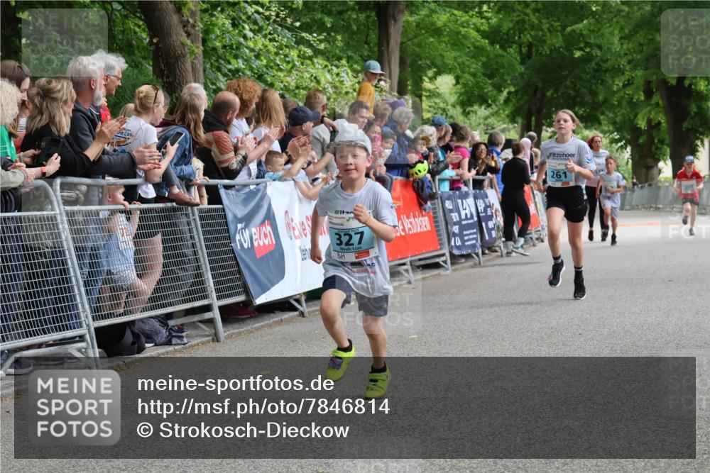 17.05.2025 - Störlauf Strokosch-Dieckow http://msf.ph/oto/7846814 17.05.2025 13:42:24 Ziel 2025, 327, 261, 208 meine-sportfotos.de