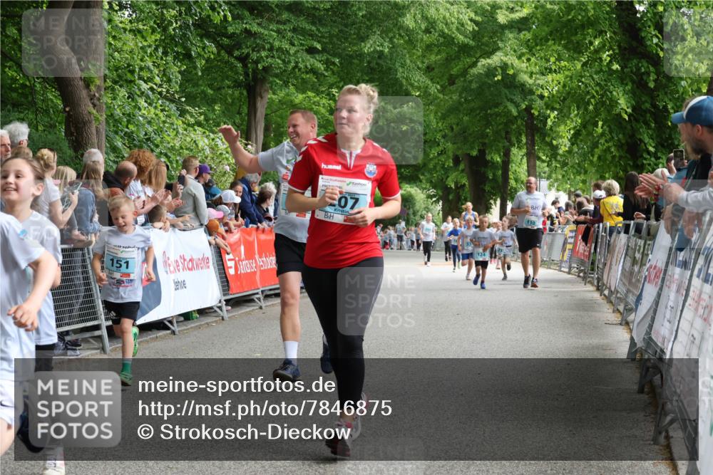 17.05.2025 - Störlauf Strokosch-Dieckow http://msf.ph/oto/7846875 17.05.2025 13:42:54 Ziel 151, 2025, 07, 124, 110 meine-sportfotos.de