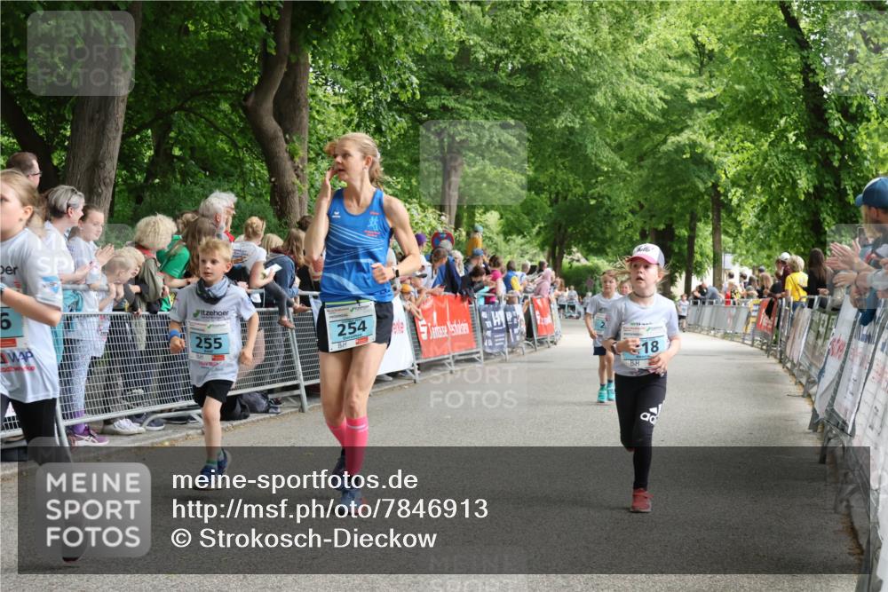 17.05.2025 - Störlauf Strokosch-Dieckow http://msf.ph/oto/7846913 17.05.2025 13:43:10 Ziel 6, 255, 254, 18 meine-sportfotos.de