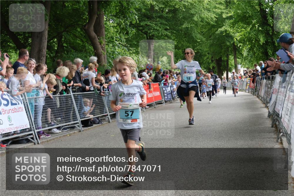 17.05.2025 - Störlauf Strokosch-Dieckow http://msf.ph/oto/7847071 17.05.2025 13:44:21 Ziel 2025, 57, 18 meine-sportfotos.de