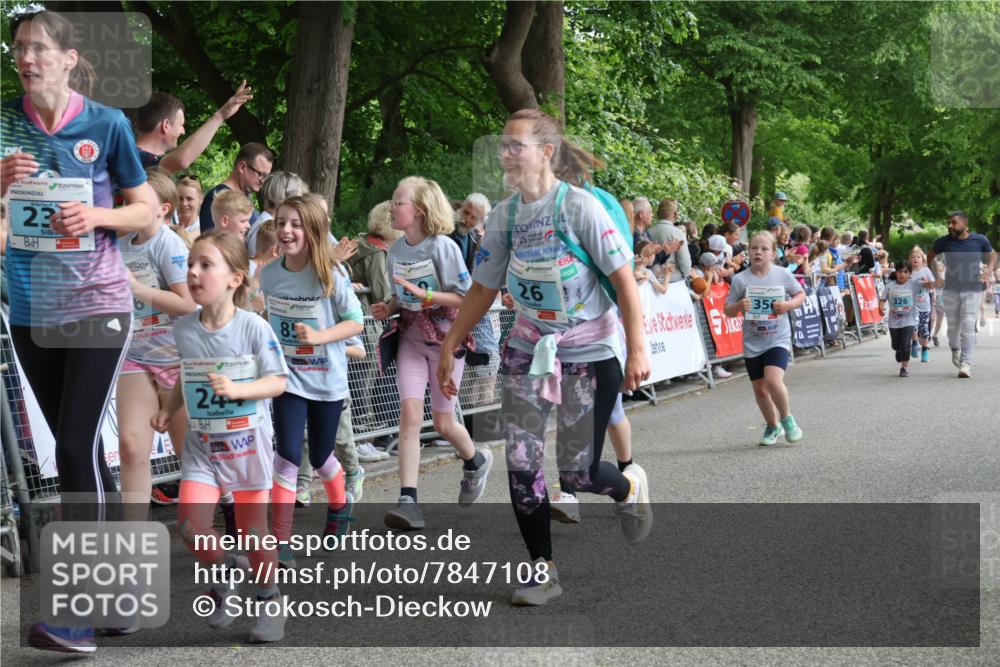 17.05.2025 - Störlauf Strokosch-Dieckow http://msf.ph/oto/7847108 17.05.2025 13:44:34 Ziel 23, 241, 85, 2025, 26, 326, 356 meine-sportfotos.de