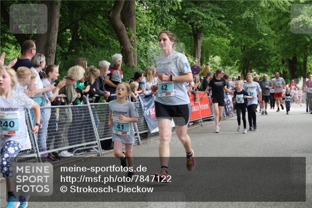 17.05.2025 - Störlauf Strokosch-Dieckow http://msf.ph/oto/7847122 17.05.2025 13:44:40 Ziel 240, 41, 42, 93 meine-sportfotos.de