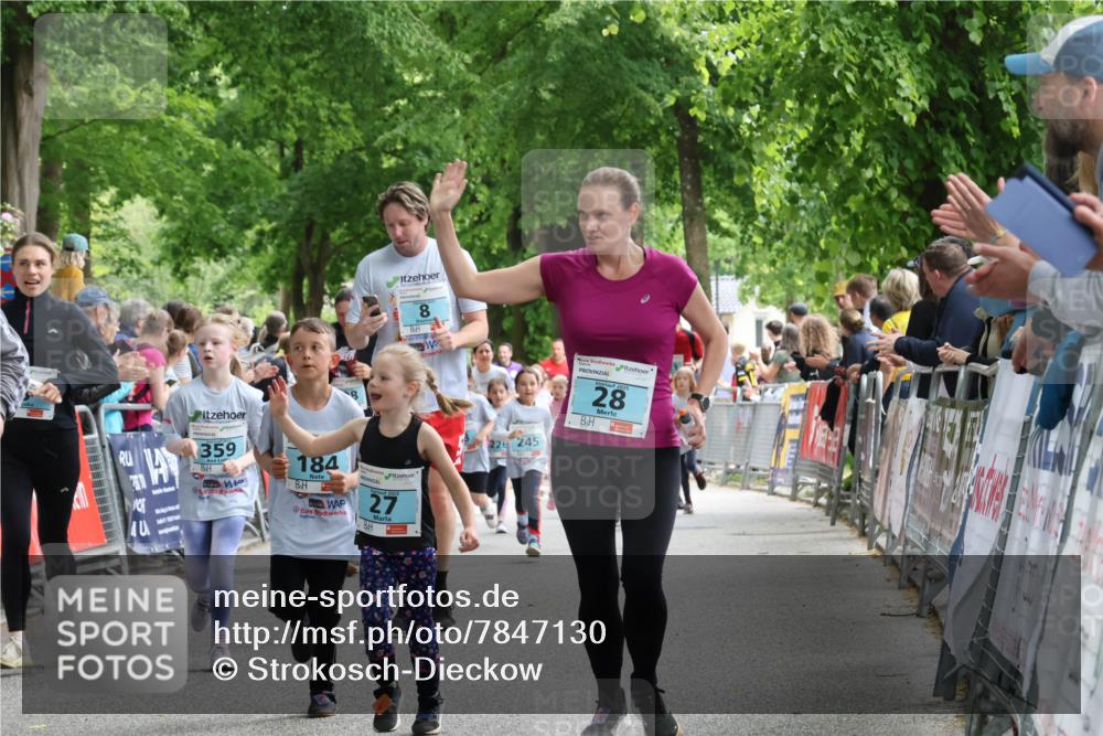 17.05.2025 - Störlauf Strokosch-Dieckow http://msf.ph/oto/7847130 17.05.2025 13:44:47 Ziel 8, 359, 184, 2025, 27, 22, 245, 28 meine-sportfotos.de
