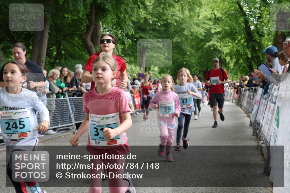 17.05.2025 - Störlauf Strokosch-Dieckow http://msf.ph/oto/7847148 17.05.2025 13:44:55 Ziel 2025, 245, 2025, 3, 39, 37 meine-sportfotos.de