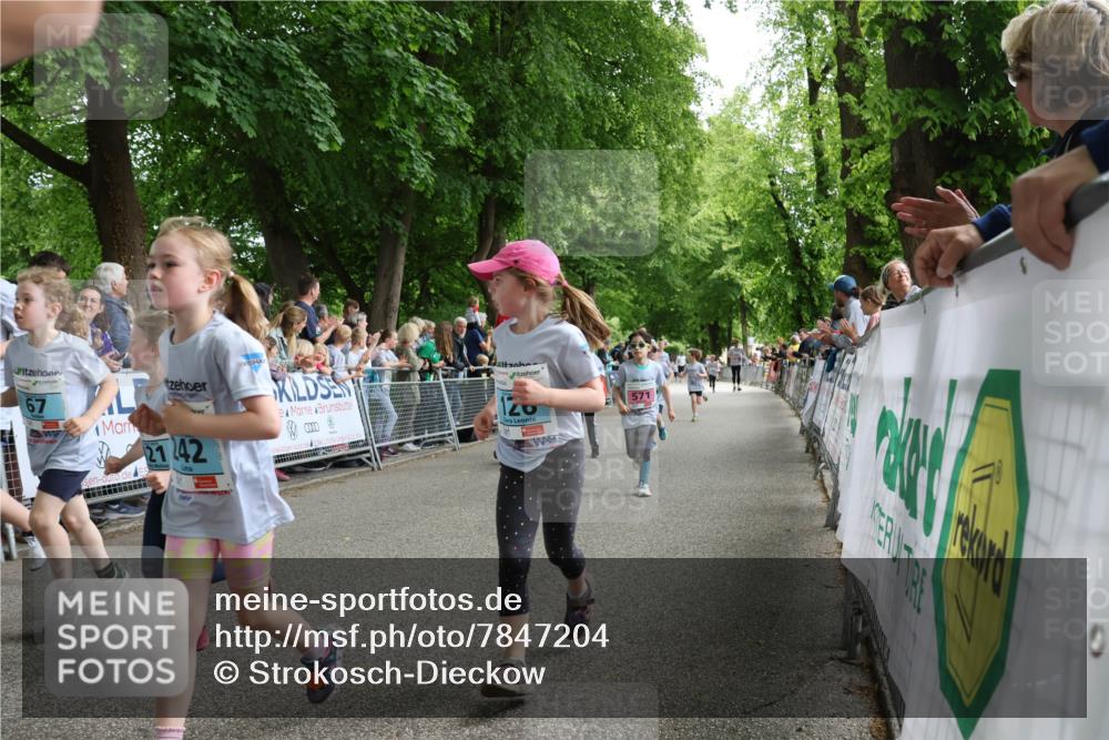 17.05.2025 - Störlauf Strokosch-Dieckow http://msf.ph/oto/7847204 17.05.2025 13:45:15 Ziel 67, 21242, 571 meine-sportfotos.de