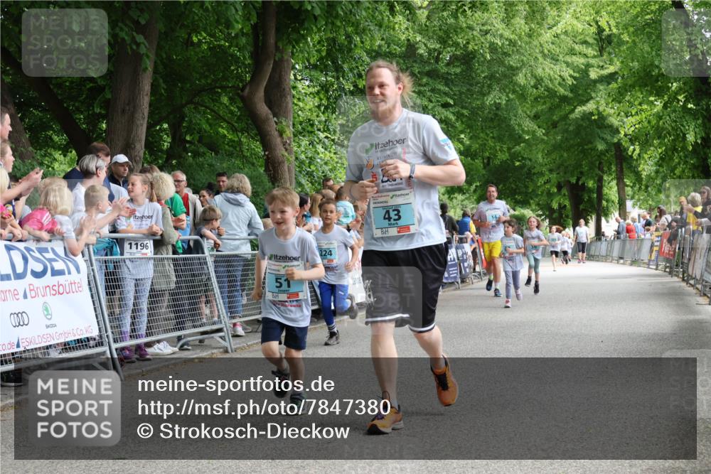 17.05.2025 - Störlauf Strokosch-Dieckow http://msf.ph/oto/7847380 17.05.2025 13:46:51 Ziel 0000, 1196, 1825, 51, 224, 2025, 43, 14 meine-sportfotos.de