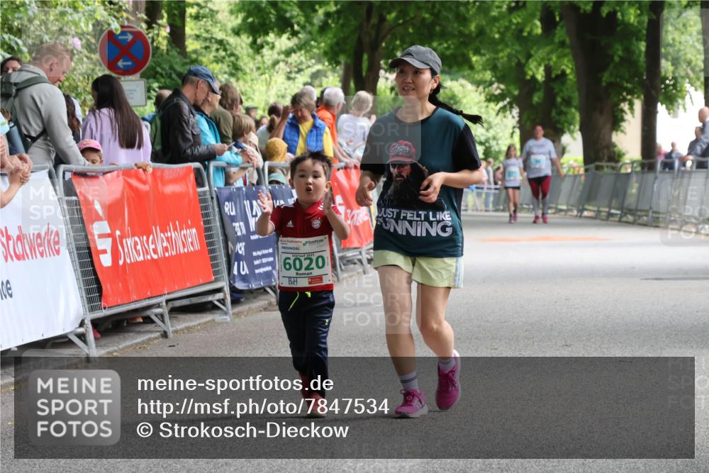 17.05.2025 - Störlauf Strokosch-Dieckow http://msf.ph/oto/7847534 17.05.2025 13:49:49 Ziel 711, 2025, 6020 meine-sportfotos.de