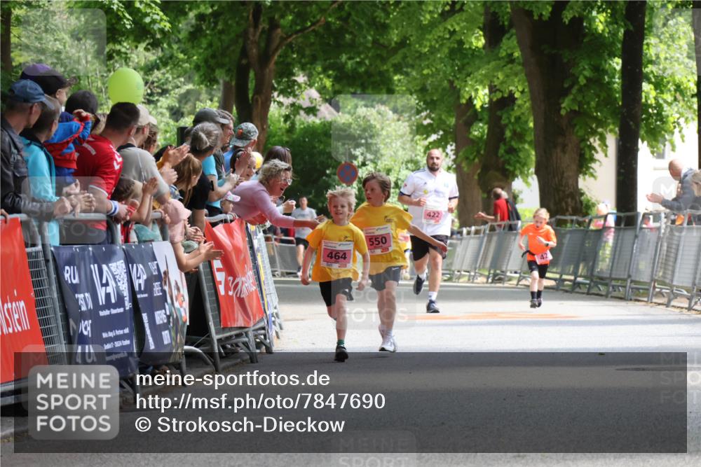 17.05.2025 - Störlauf Strokosch-Dieckow http://msf.ph/oto/7847690 17.05.2025 13:55:33 Ziel 40, 464, 550, 422, 42 meine-sportfotos.de