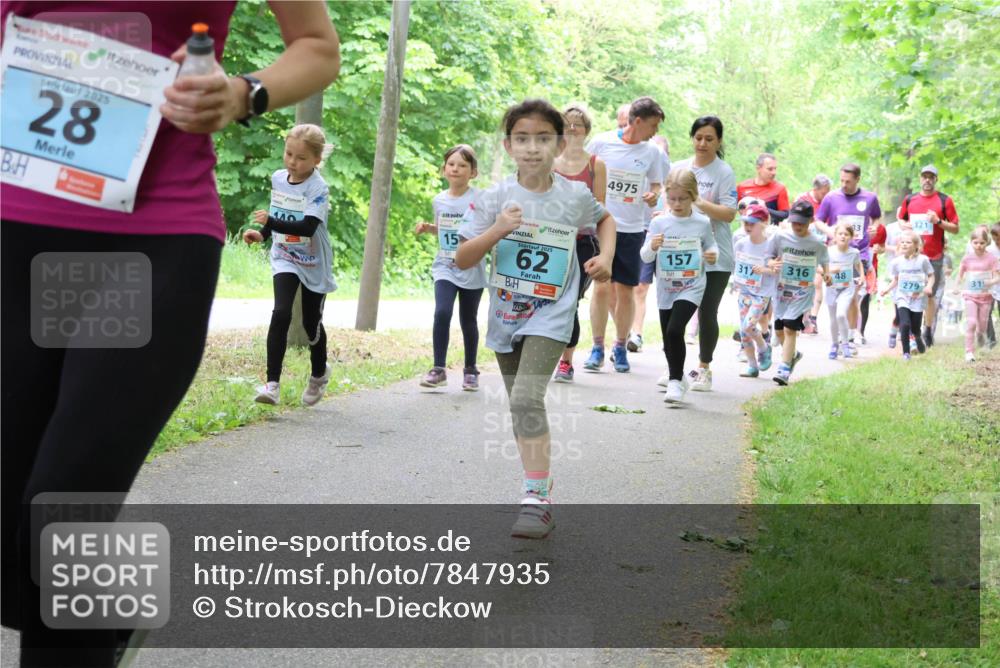 17.05.2025 - Störlauf Strokosch-Dieckow http://msf.ph/oto/7847935 17.05.2025 13:43:01 Laufen 2025, 28, 140, 15, 2025, 62, 4975, 157, 317, 316, 48, 279 meine-sportfotos.de