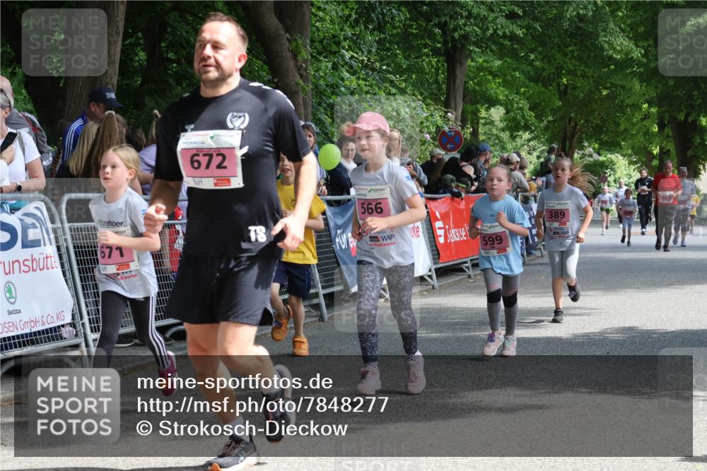 17.05.2025 - Störlauf Strokosch-Dieckow http://msf.ph/oto/7848277 17.05.2025 14:00:00 Ziel 671, 672, 566, 599, 389 meine-sportfotos.de