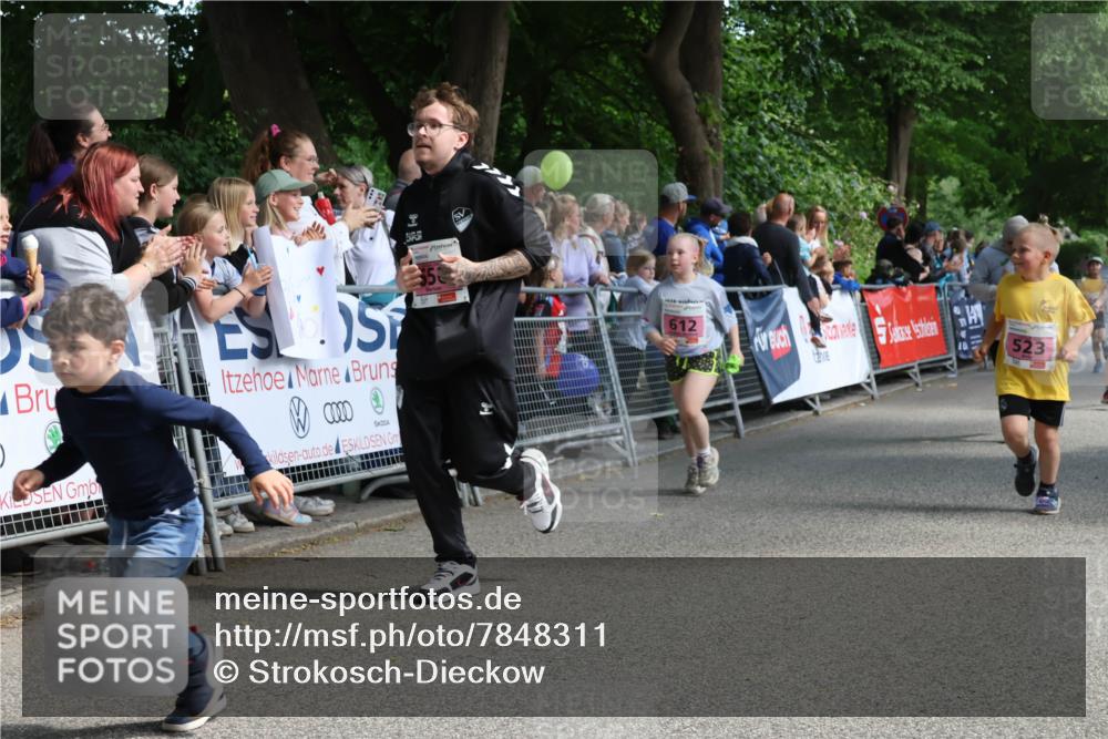 17.05.2025 - Störlauf Strokosch-Dieckow http://msf.ph/oto/7848311 17.05.2025 14:00:14 Ziel 553, 612, 523 meine-sportfotos.de