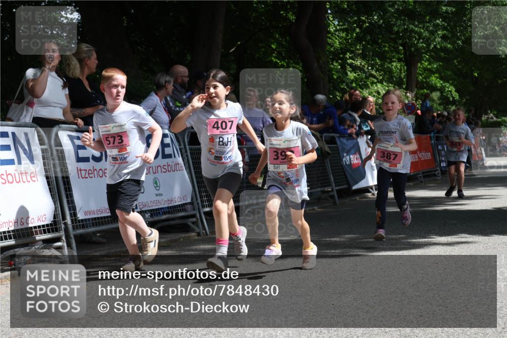 17.05.2025 - Störlauf Strokosch-Dieckow http://msf.ph/oto/7848430 17.05.2025 14:02:01 Ziel 573, 407, 2025, 39, 387, 10, 561 meine-sportfotos.de