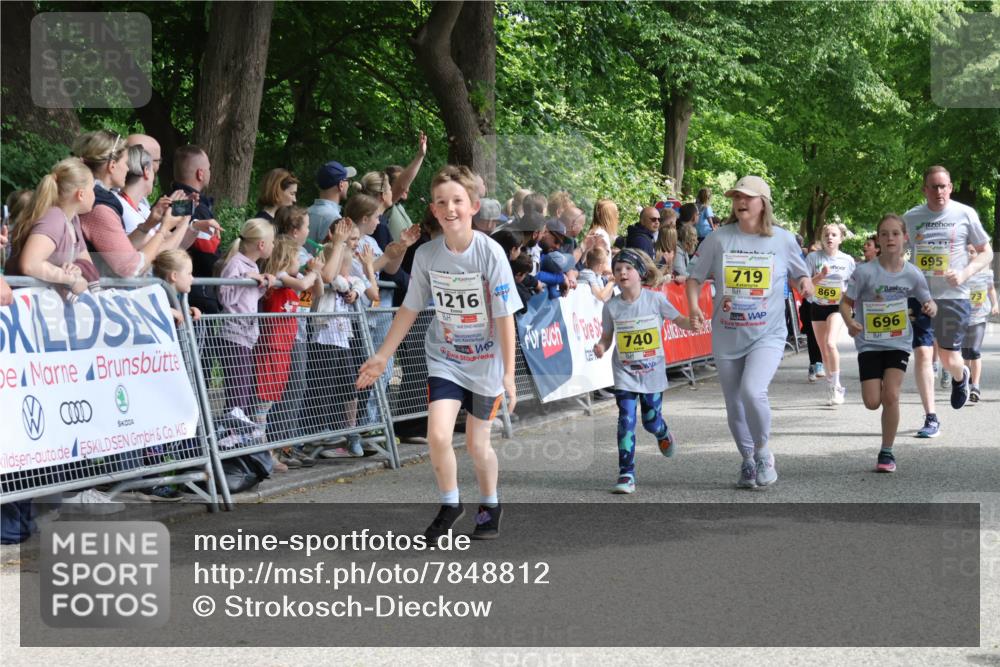 17.05.2025 - Störlauf Strokosch-Dieckow http://msf.ph/oto/7848812 17.05.2025 14:11:45 Ziel 1216, 740, 719, 869, 696, 695, 73 meine-sportfotos.de