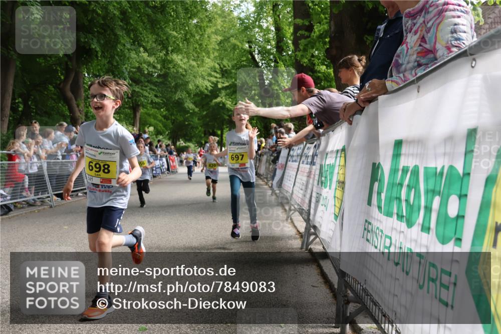 17.05.2025 - Störlauf Strokosch-Dieckow http://msf.ph/oto/7849083 17.05.2025 14:13:48 Ziel 2025, 698, 820, 697 meine-sportfotos.de