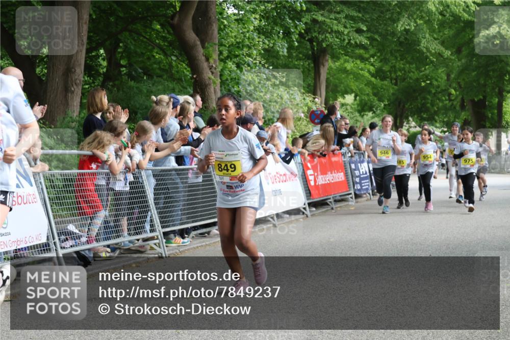 17.05.2025 - Störlauf Strokosch-Dieckow http://msf.ph/oto/7849237 17.05.2025 14:14:53 Ziel 849, 946, 954, 185, 975 meine-sportfotos.de