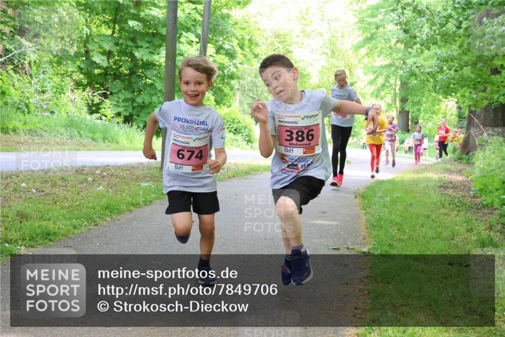 17.05.2025 - Störlauf Strokosch-Dieckow http://msf.ph/oto/7849706 17.05.2025 13:55:40 Laufen 25, 00, 17, 2025, 2025, 674, 2025, 386 meine-sportfotos.de