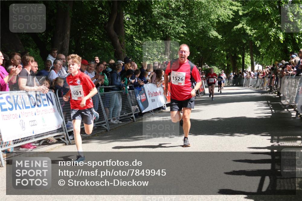 17.05.2025 - Störlauf Strokosch-Dieckow http://msf.ph/oto/7849945 17.05.2025 14:41:44 Ziel 0000, 1601, 1526, 1527 meine-sportfotos.de