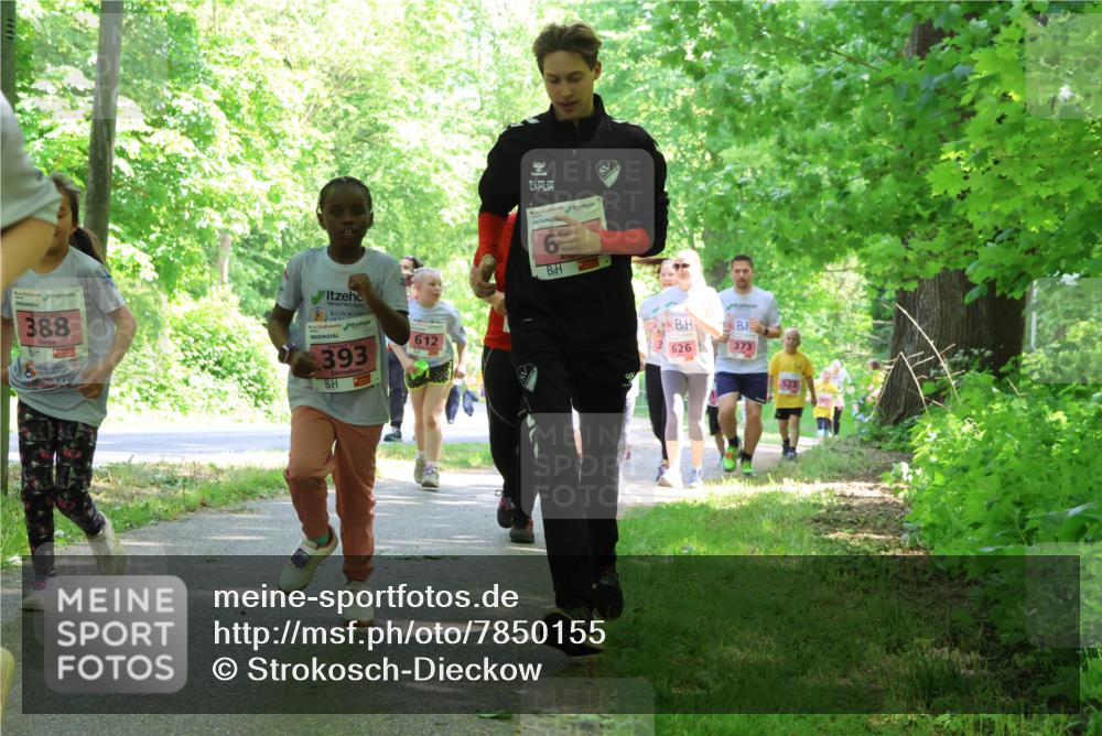17.05.2025 - Störlauf Strokosch-Dieckow http://msf.ph/oto/7850155 17.05.2025 13:57:59 Laufen 388, 2025, 393, 612, 626, 373 meine-sportfotos.de