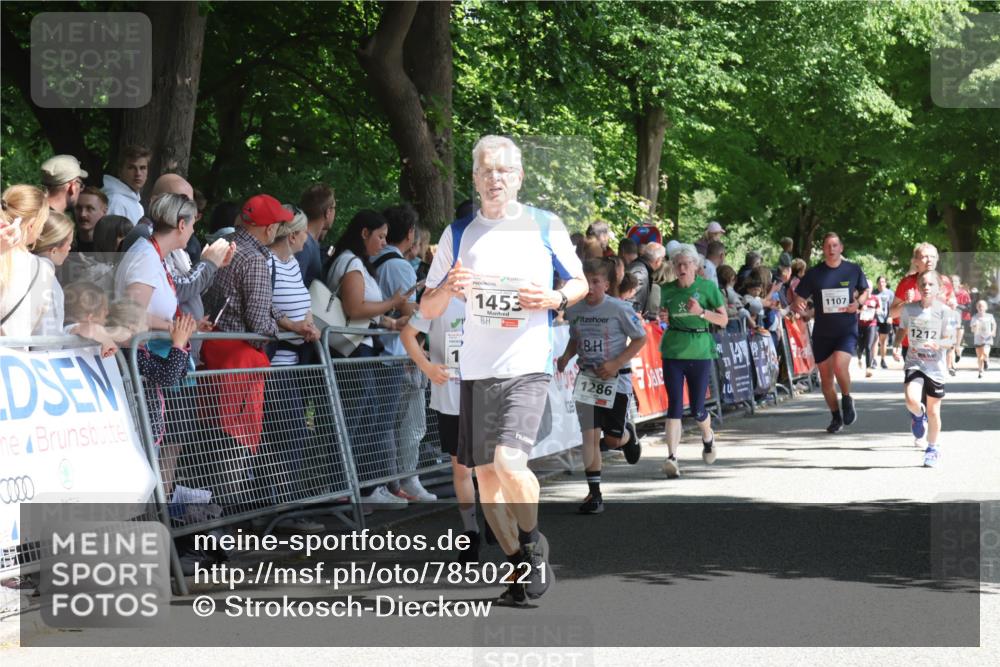 17.05.2025 - Störlauf Strokosch-Dieckow http://msf.ph/oto/7850221 17.05.2025 14:44:06 Ziel 3000, 1453, 1286, 1107, 1212 meine-sportfotos.de