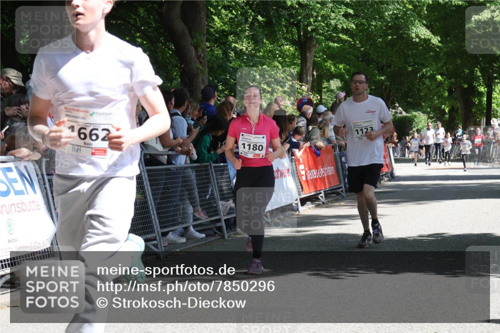 17.05.2025 - Störlauf Strokosch-Dieckow http://msf.ph/oto/7850296 17.05.2025 14:44:26 Ziel 2025, 1662, 1180, 1123 meine-sportfotos.de