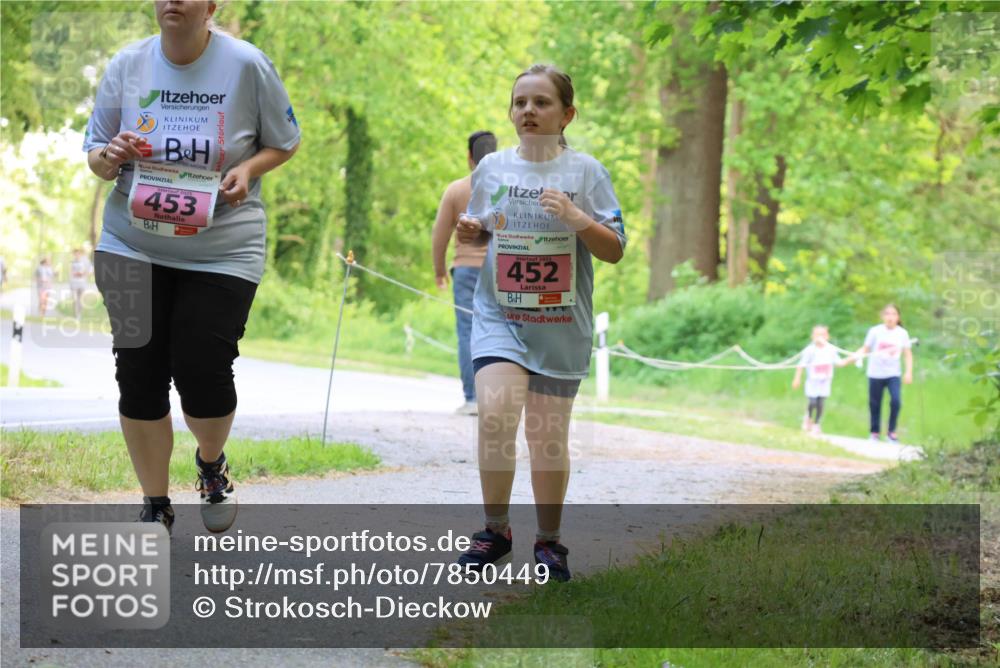 17.05.2025 - Störlauf Strokosch-Dieckow http://msf.ph/oto/7850449 17.05.2025 14:00:32 Laufen 453, 452 meine-sportfotos.de