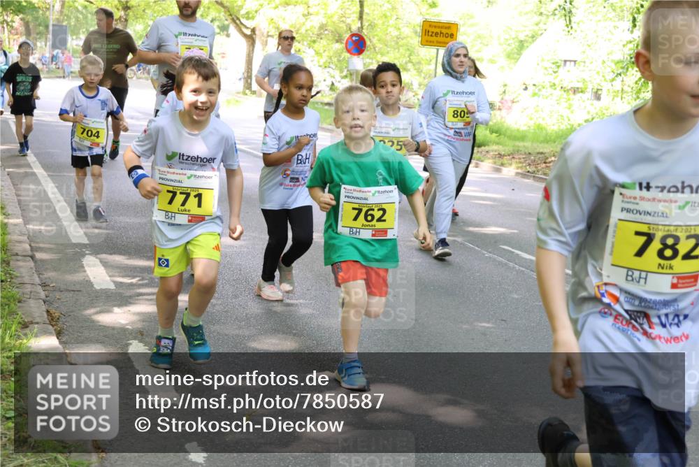 17.05.2025 - Störlauf Strokosch-Dieckow http://msf.ph/oto/7850587 17.05.2025 14:02:07 Laufen 704, 2025, 771, 2, 25, 2025, 762, 80, 2025, 782 meine-sportfotos.de