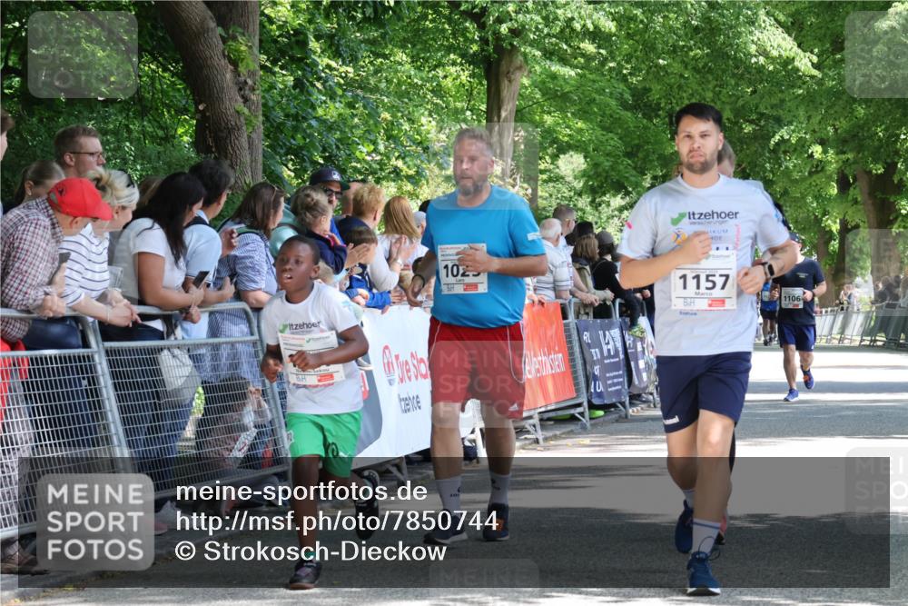 17.05.2025 - Störlauf Strokosch-Dieckow http://msf.ph/oto/7850744 17.05.2025 14:48:44 Ziel 1025, 1157, 1106 meine-sportfotos.de