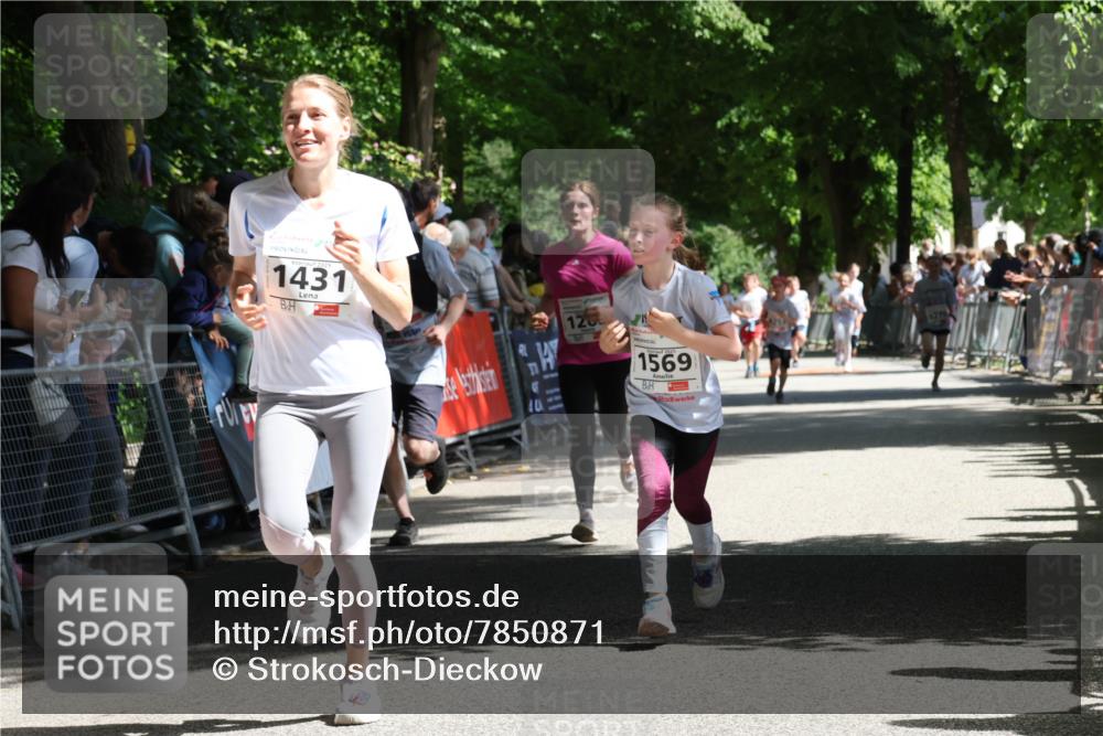 17.05.2025 - Störlauf Strokosch-Dieckow http://msf.ph/oto/7850871 17.05.2025 14:50:06 Ziel 1431, 120, 1569 meine-sportfotos.de