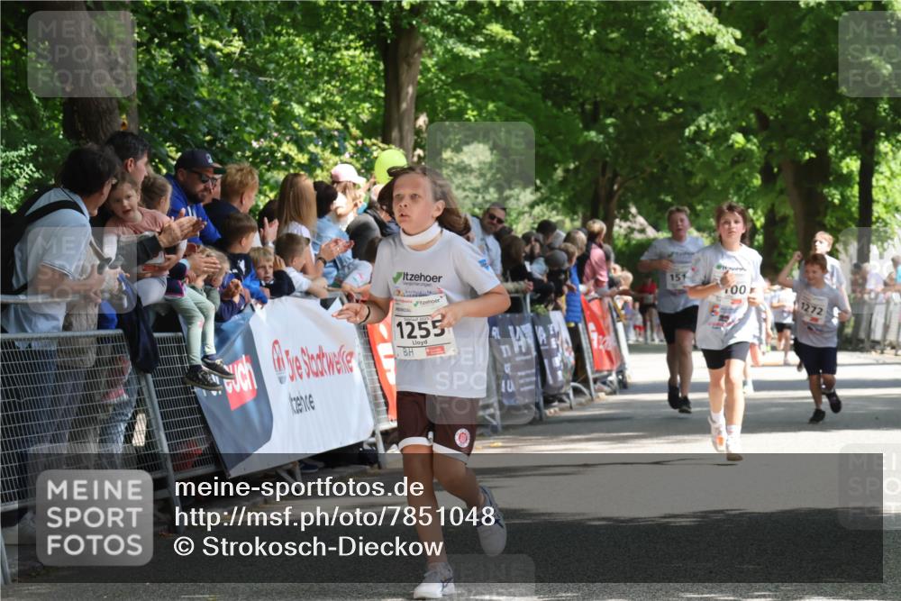17.05.2025 - Störlauf Strokosch-Dieckow http://msf.ph/oto/7851048 17.05.2025 14:52:12 Ziel 1255, 151, 1272 meine-sportfotos.de