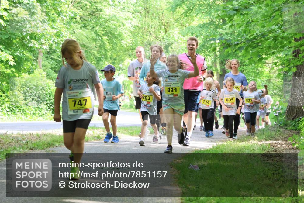 17.05.2025 - Störlauf Strokosch-Dieckow http://msf.ph/oto/7851157 17.05.2025 14:11:11 Laufen 747, 803, 831, 15, 835, 832, 714 meine-sportfotos.de