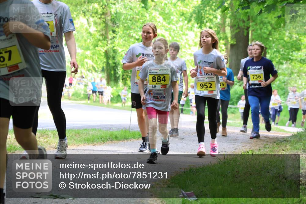 17.05.2025 - Störlauf Strokosch-Dieckow http://msf.ph/oto/7851231 17.05.2025 14:11:43 Laufen 17819, 67, 2025, 884, 952, 736, 5 meine-sportfotos.de